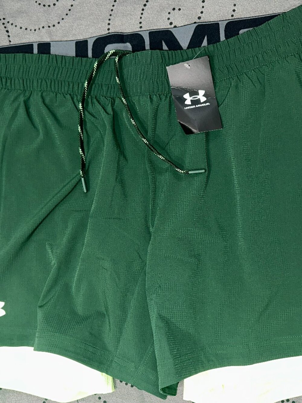 UNDER ARMOUR ELEVATED #301 GREEN'S FITTED SHORTS + BASE LAYER SIZE 2XL MEN $55